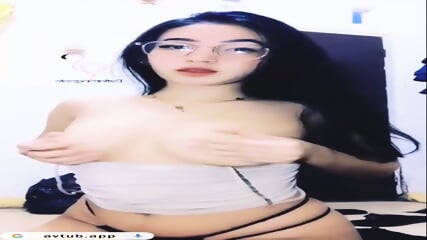 (TELEGRAM : TANTEMELA) Selly Kacamata Tiktok Pap Colmek Toket Kencang