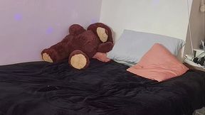 Eu metendo os 24 cm de rola com vontade no cuz&atilde_o do personal at&eacute_ jorrar leite.