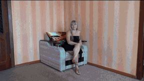DANGLING flip flops 4 D