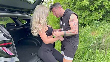 JayJay Pink outdoor fuck