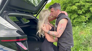 JayJay Pink outdoor fuck
