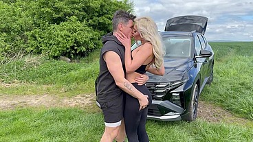 JayJay Pink outdoor fuck