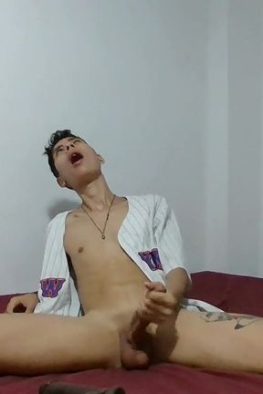 Jerking My Bick Twink Cock While Sucking a Black Dildo Until I Cum
