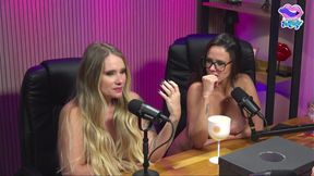 Podcast Turns Suruba! 4 Fucking Hotties, Suck Pussy, Play with Vibrators and Cum Shamelessly Together!