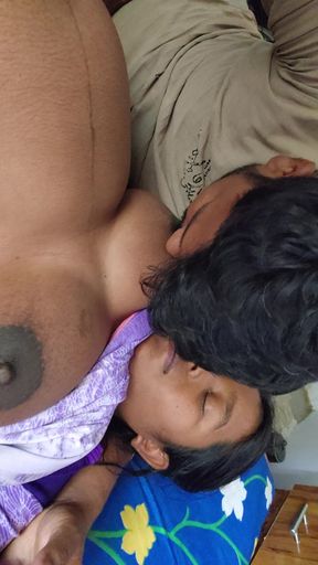 Pregnancy Mein Bhabhi Ki Boobs Mein Bahot Khujli Ho Rahi Thi Unke Pati Ne Boobs Chatkar Unki Khujli Mitai - Desi Dehati Bhabhi B