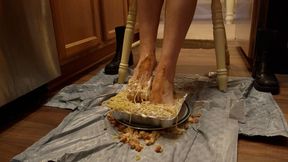 Charlie Feet Food Challenge 4K