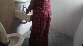 Chubby Aunty Hot Bathing