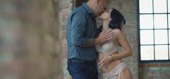 Tattooed ballerina Alyssa Bounty drills penis after