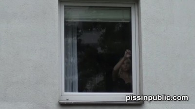 Desperate Girls Caught Peeing Boldly Outside!