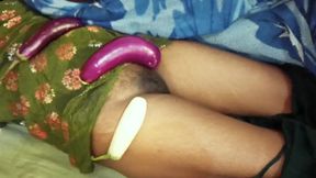 Brother-in-law Fucked Sister-in-law's Pussy by Putting Thick Brinjal