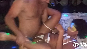 Fui visitar o puteiro do Edu em Anchieta Rj,acabei comendo Mary Bombom no meio do salão! (Rua José Lourenço N°6) inf:(21)98534-2887