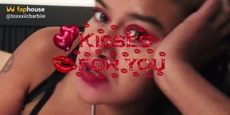 Xhamsterlive: Kisses for You From Barbiie