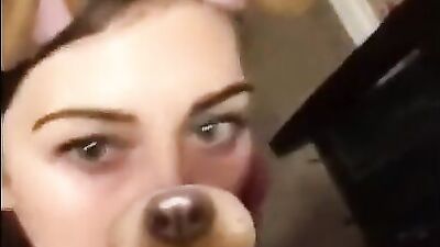 Cum thirsty chicks are giving a juicy bj to a lucky fellas