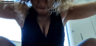 MARRIED WOMAN CALLS ENCADOR TO FIX THE SINK AND EVERYTHING ENDS IN SEX IN THE ABSENCE OF THE CUCKOLD