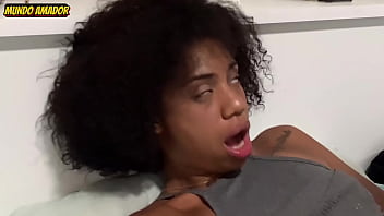 Ela disse que n&atilde_o estava se sentindo bem e queria foder pra melhorar
