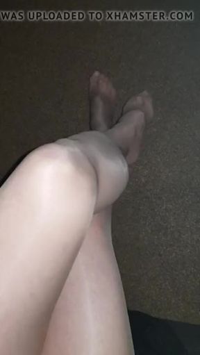 my shiny pantyhose legs