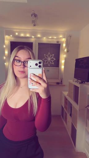 Glasses-wearing teen GF gets naughty with her boyfriend