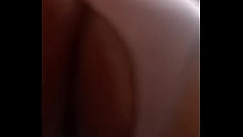 travesti de calcinha bege