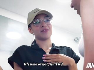 DO U WISH ME TO ASSIST U? The plumber made insinuates herself on me and ended up sucking my cliptoris