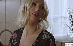 Blondes Hayley Winters and Sky Pierce licking pussy and ass