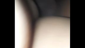 Vecina de Quito me invita aver una pelicula mientras el marido esta de guardia