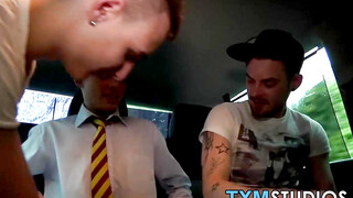 Twink gay spitroasted by skinny buddies in homemade video