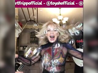 Toyah Willcox - Bodypaint Nipps