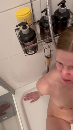 Omg! Absolutely Breaking Taboos! Trying Pee for the First Time!