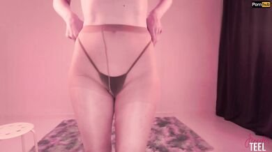 PANTYHOSE STRAINING UNDER SAVAGE ASS