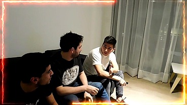 vinieron unos amigos y nos cojimos a la vecina (perla lopez) parte 2