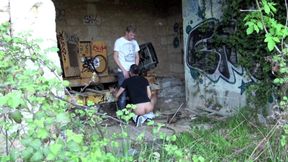Arab discret fucked by top blond outdoor