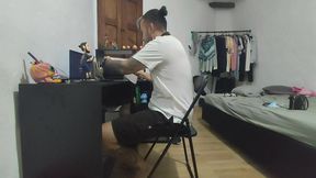 secretaria me chupa la polla y se deja grabar la cara