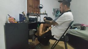 secretaria me chupa la polla y se deja grabar la cara