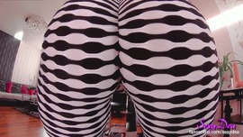 Zebra Leggings Twerk Fiesta: Exploring the Art of My Big Booty Moves!