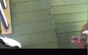 IS RAINIG CUM