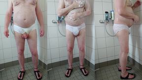 pissen und duschen nach spaziergang in der weissen unterhose