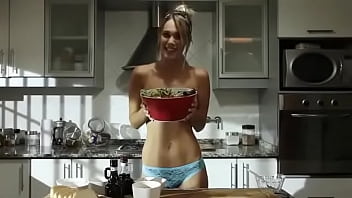 Antonella Balague cocinando desnuda A Fuego Maximo Receta 2 Ensalada