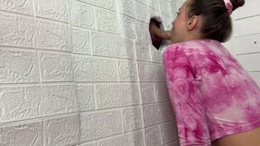 Gloryhole It Really Does Not Want Her to Stop