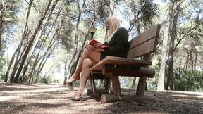 With a book in the park MP4 (1920x1080) FHD