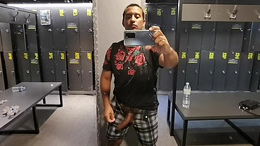 TU GOSTA DE MAMAR ?