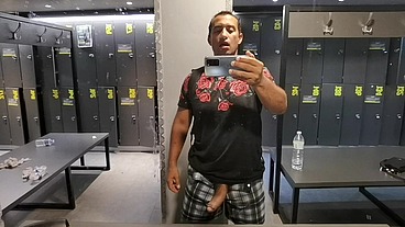 TU GOSTA DE MAMAR ?