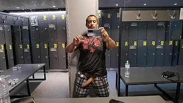 TU GOSTA DE MAMAR ?