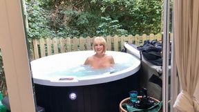 Hot tub smoking! My favourite place!