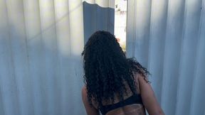 fui fazer uma entrega na favela e a cliente me recebeu desse jeito e eu nao resisti