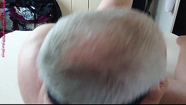 Nylonjunge ist Notgeil mit Maske