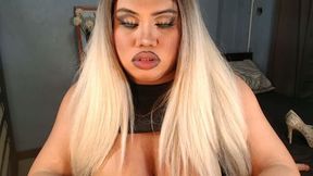 Neomie Thompson Private Show