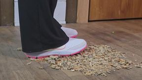 Nike golf shoe nut crush
