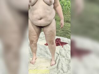 Obese PAWG mother I'd like to fuck Jiggle All The Way