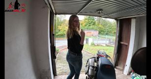 Awesome Craftsmanship! Ill Take You with Me to Do the Screwing, Then Ill Get Bored