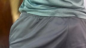 i love massage my cock during the work time, the people almost caught me